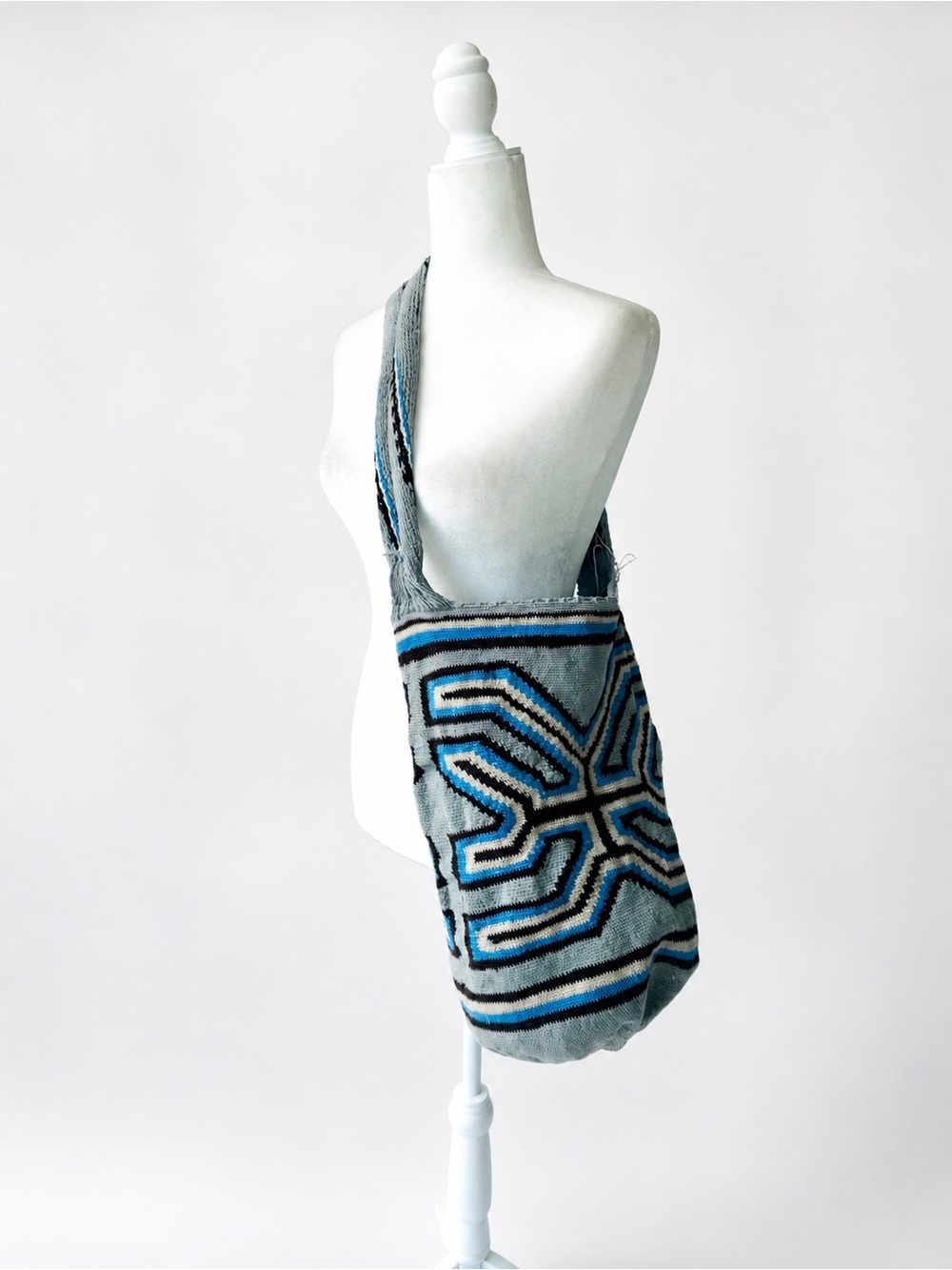 Handmade Arhuaco Mochila Bag – Traditional Colombian Wool Crossbody